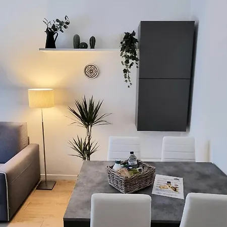 Apartament Prampolini 12 - Affittica