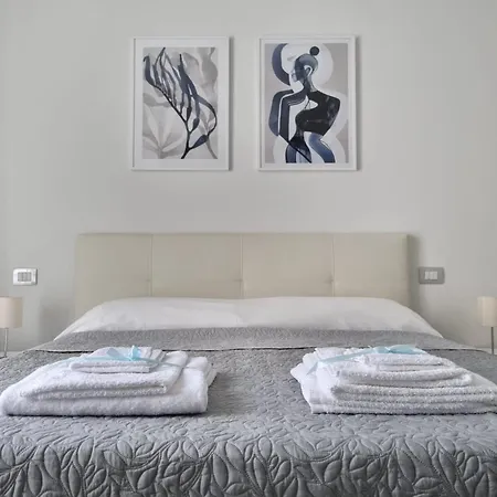 Prampolini 12 - Affittica 公寓 *